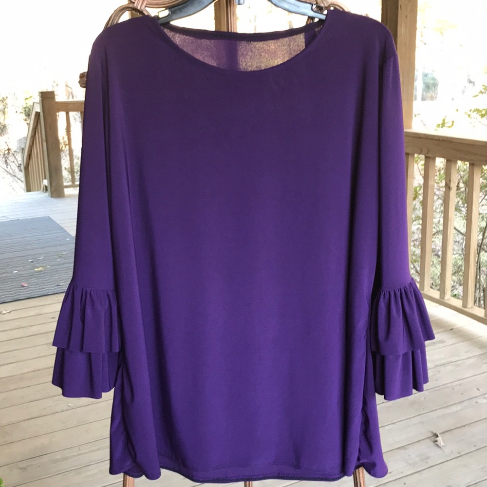Lily Anna Ladies custom top with ruffle sleeves